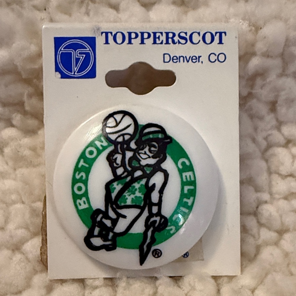 Boston Celtics Green and White Fan Pin